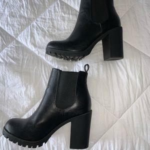 Black heeled boots